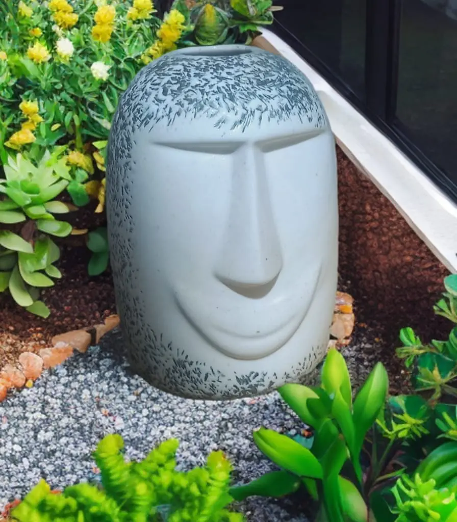 moai head vase
